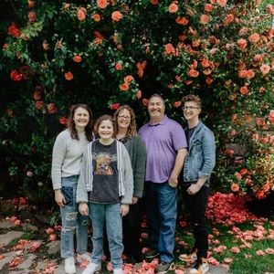 Meet your Posher, Dena tim